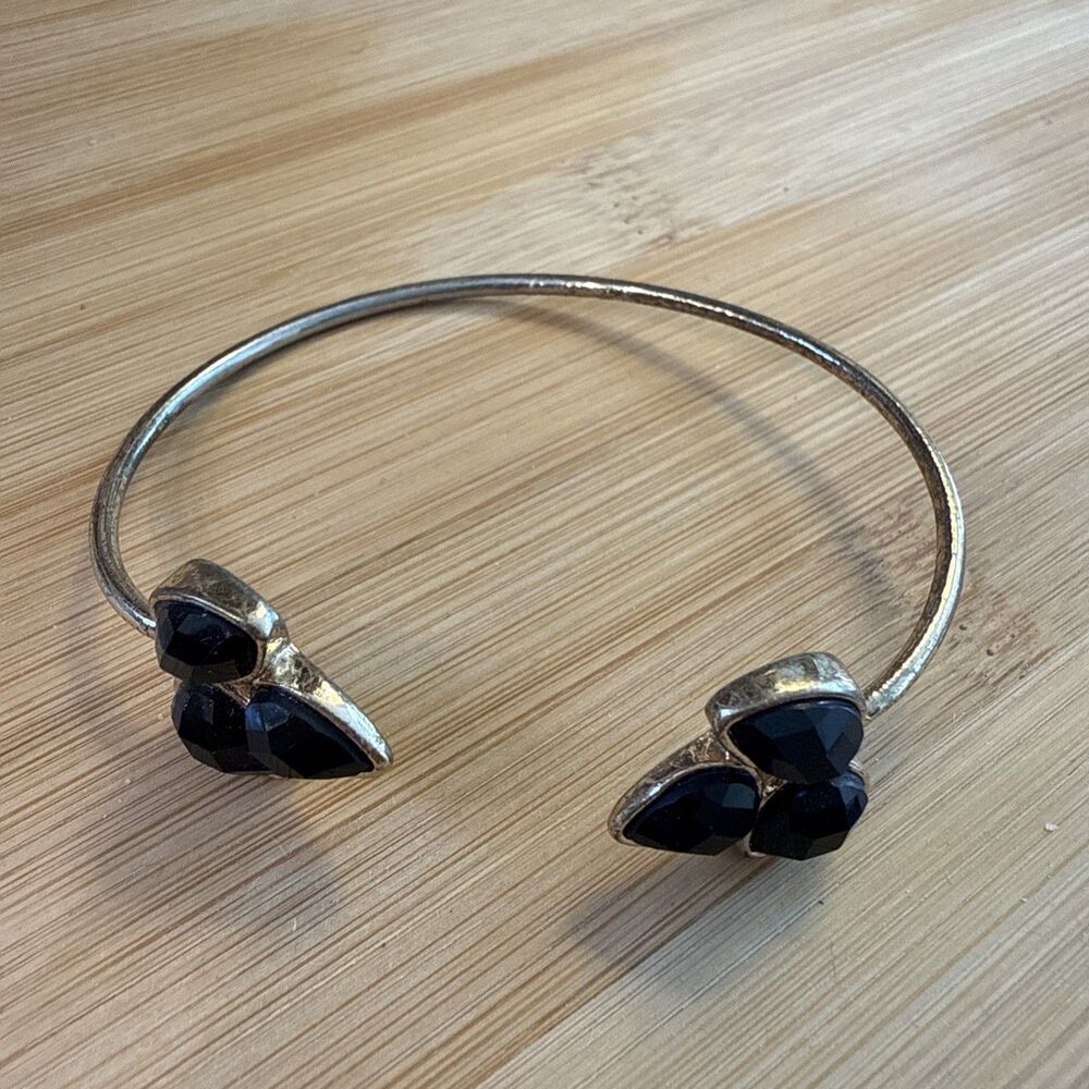 BLACK AND GOLD WIRE FLORAL CUFF BRACELET UNBRANDED